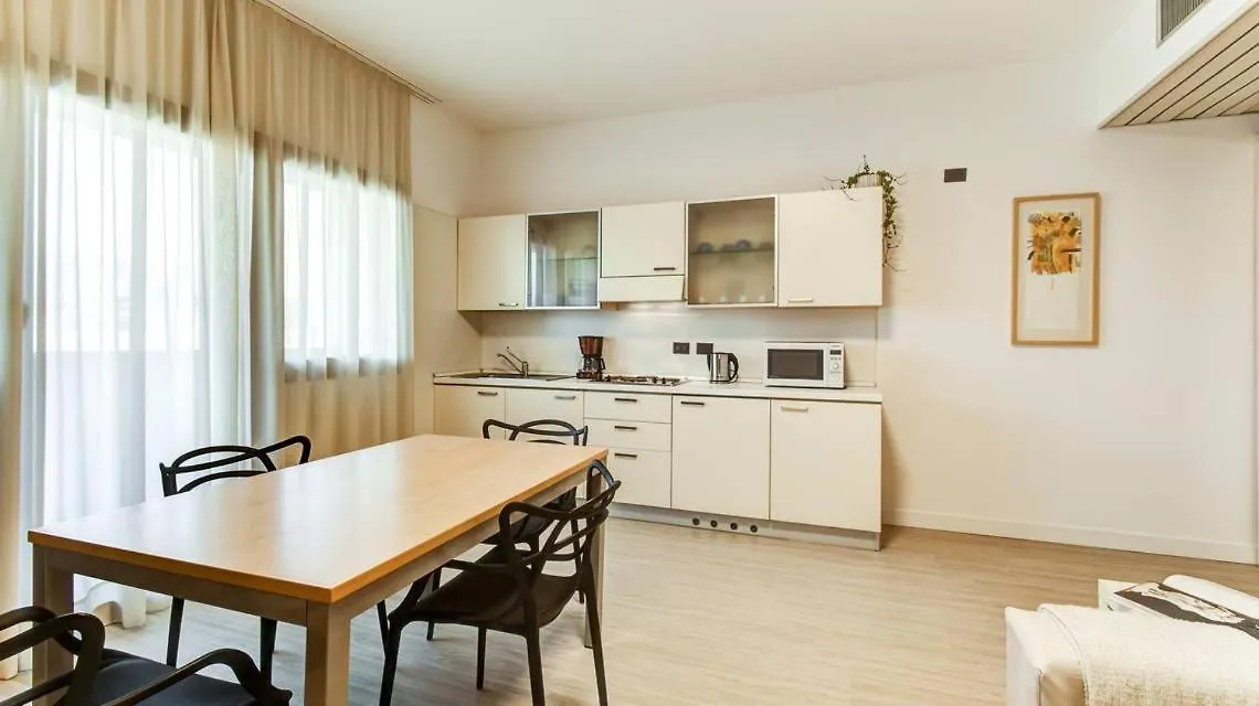 Residence Cristoforo Colombo Bassano del Grappa 4*,